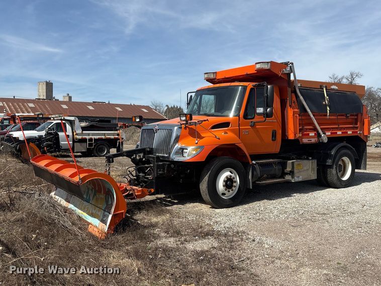 2007 International 7400 dump truck - EA4548