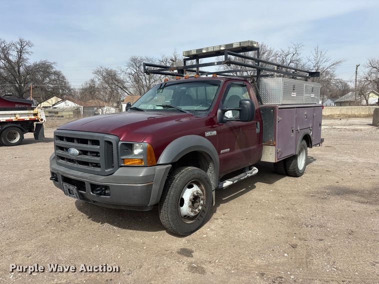 2005 Ford F450 Super Duty utility / service truck - EA4552