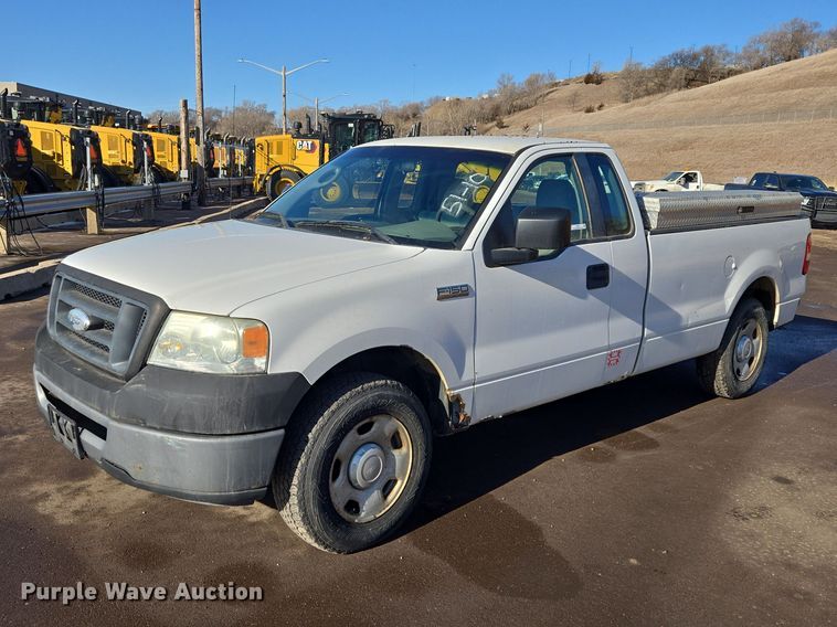 2008 Ford F150 pickup truck - ES2967