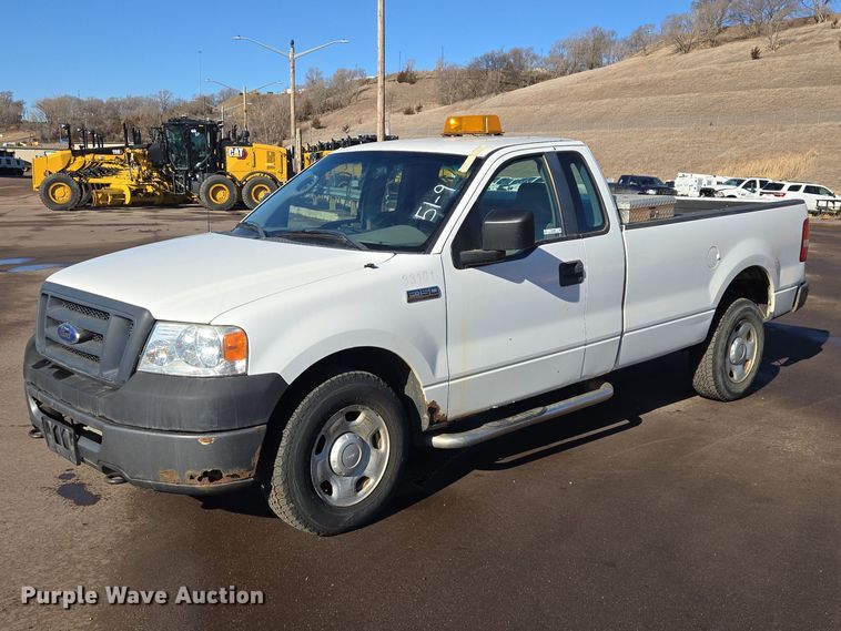 2008 Ford F150 pickup truck - ES2968