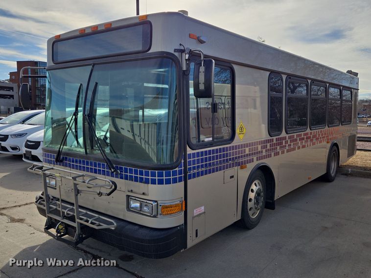 2009 Gillig shuttle bus - ES2991