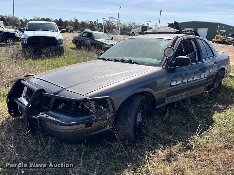 2010 Ford Crown Victoria Police Interceptor  - ES8703