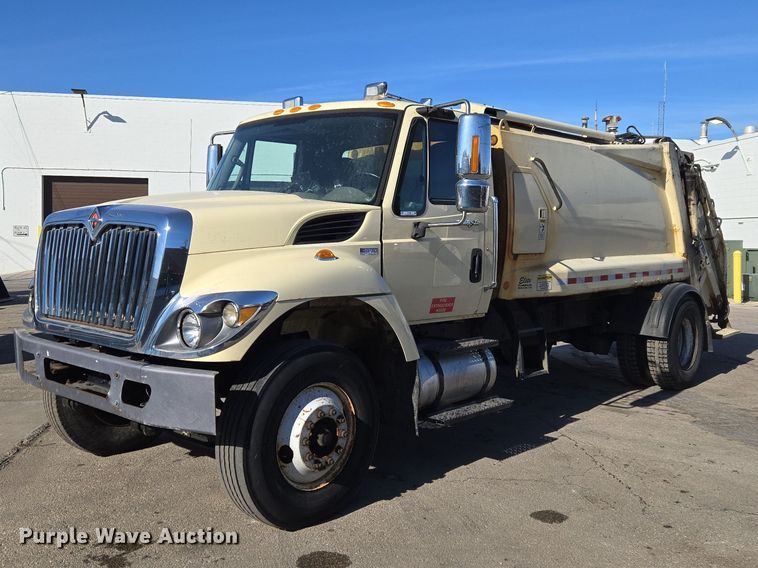 2012 International WorkStar 7300 refuse truck - ET1398