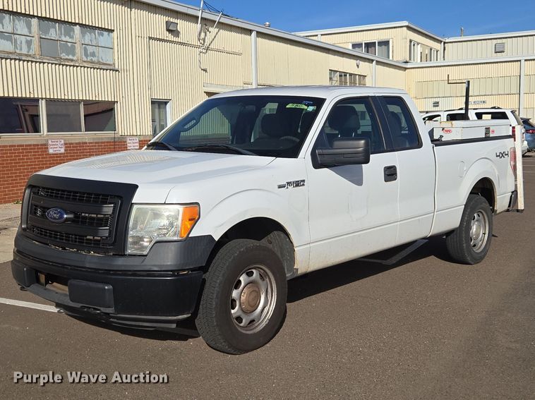 2013 Ford F150 Ext. Cab pickup truck - ET1417
