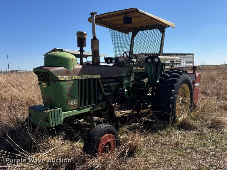 John Deere 4010 tractor - ET1677