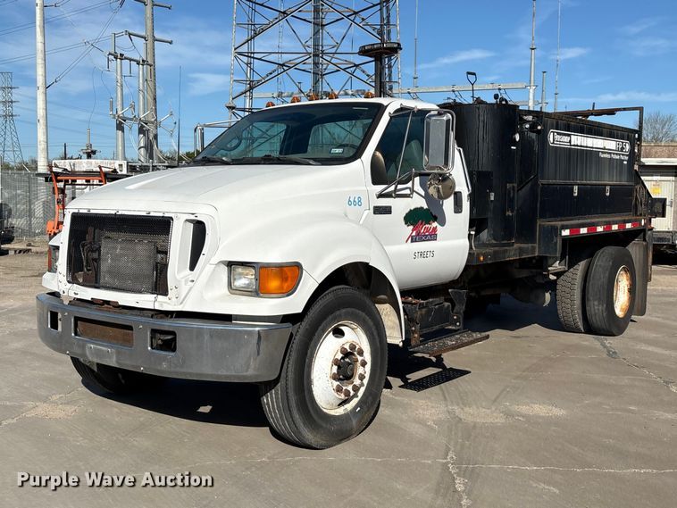 2006 Ford F750 pothole patcher truck - EU7452