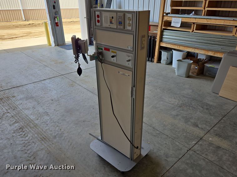 2012 Hospital Systems Cogent Training Headwall medical headwall unit - EV5671