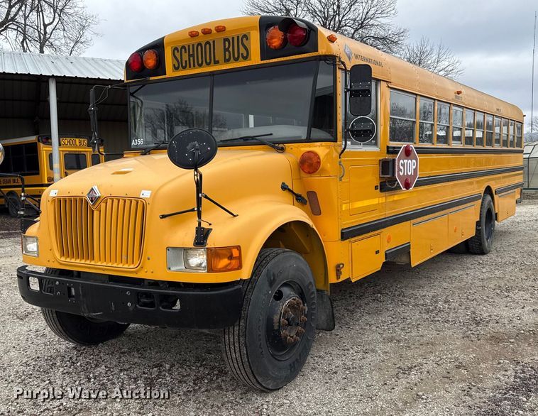 2002 American Transportation Company International 3000IC school bus - EV6013