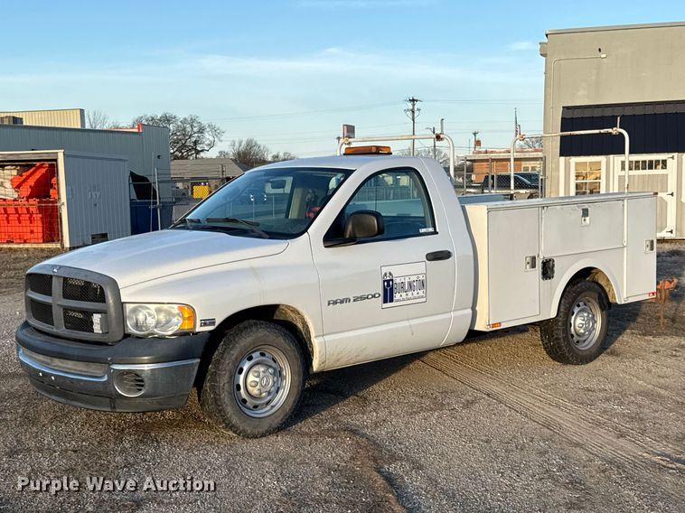 2005 Dodge Ram 2500 utility bed pickup truck - EV7602