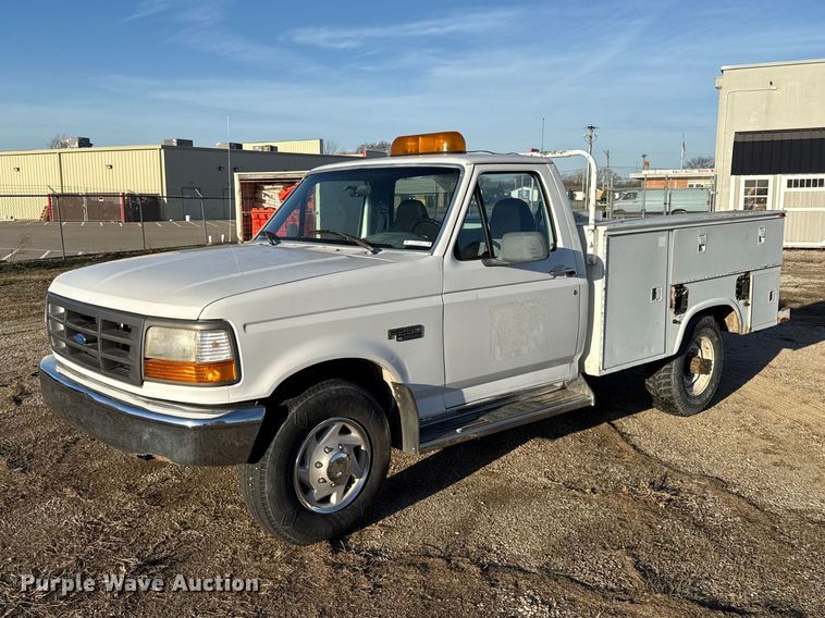 1996 Ford F250 utility bed pickup truck - EV7604