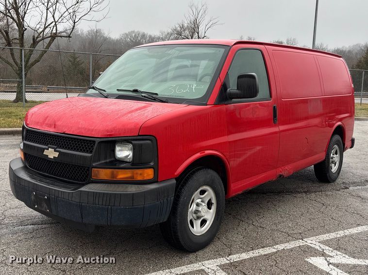 2007 Chevrolet Express 1500 van - FB3551