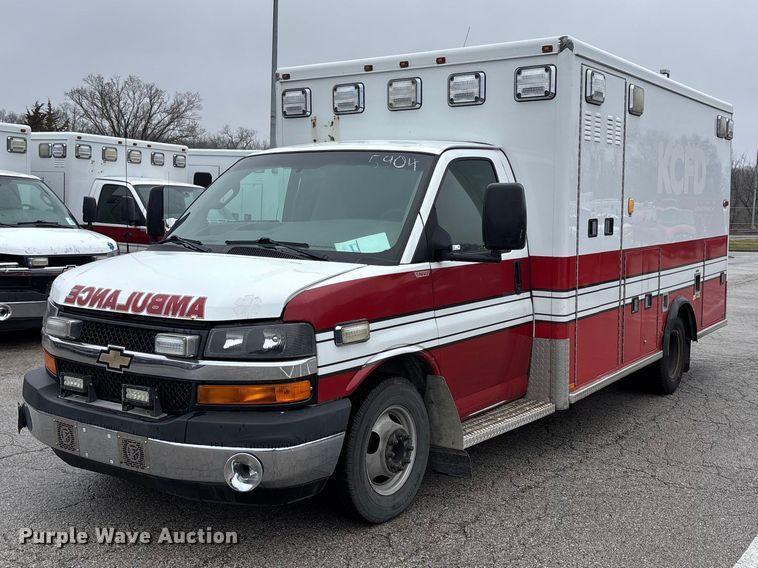 2016 Chevrolet Express G4500 ambulance - FB3556