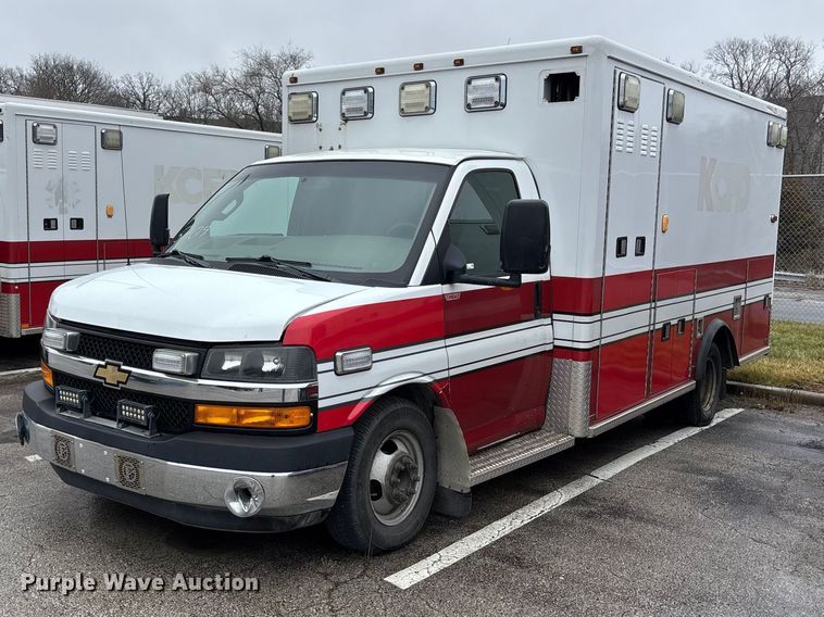 2016 Chevrolet Express G4500 ambulance - FB3557