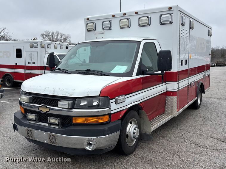 2016 Chevrolet Express G4500 ambulance - FB3558