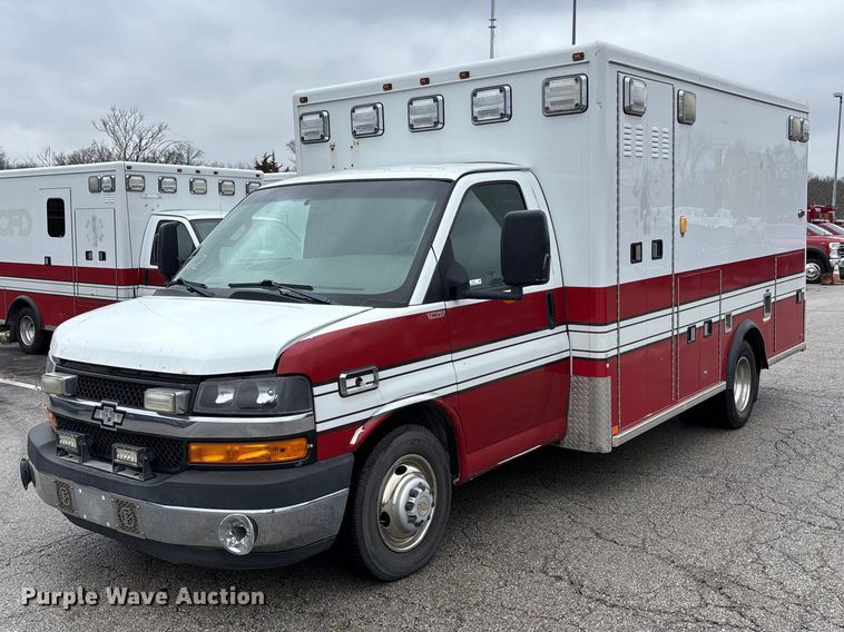 2016 Chevrolet Express G4500 ambulance - FB3559