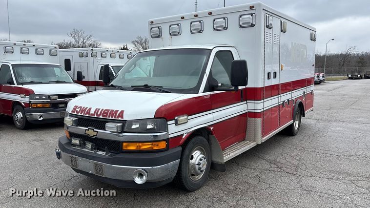2016 Chevrolet Express G4500 ambulance - FB3560