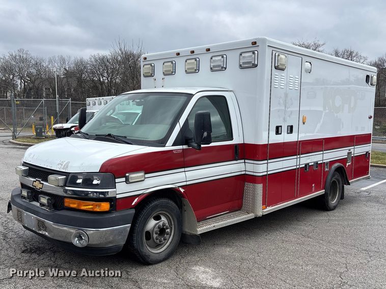 2016 Chevrolet Express G4500 ambulance - FB3561