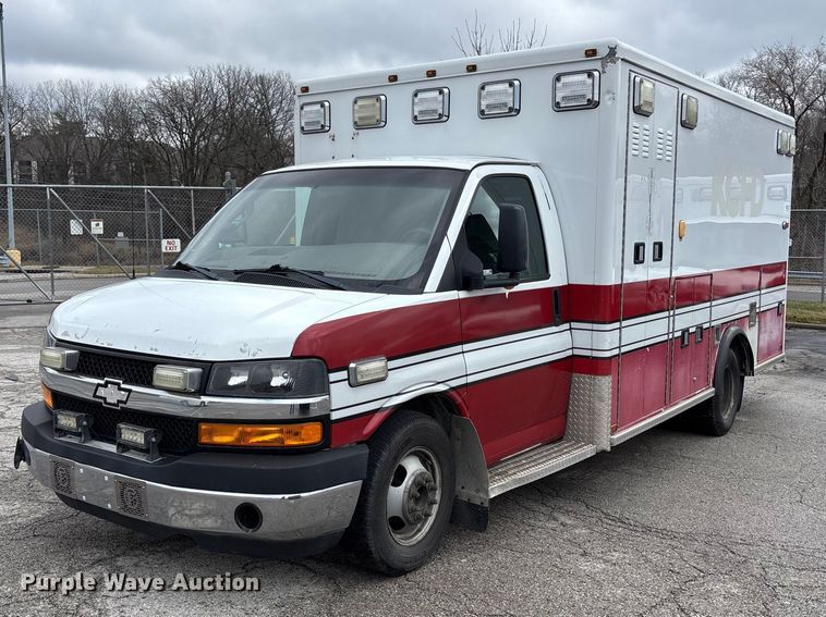 2016 Chevrolet Express G4500 ambulance - FB3562