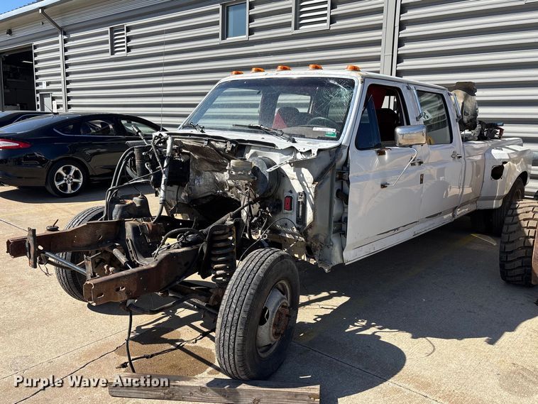 1995 Ford   F350 Crew Cab pickup truck - FB3635