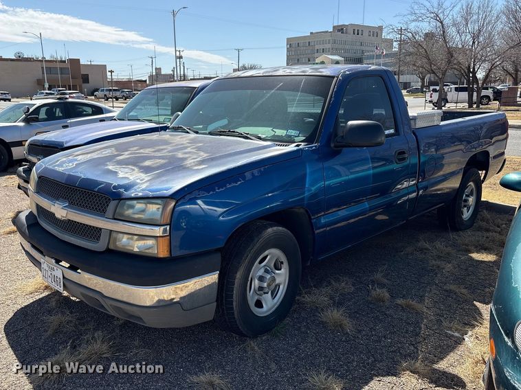 2003 Chevrolet Silverado 1500 pickup truck - FC2018