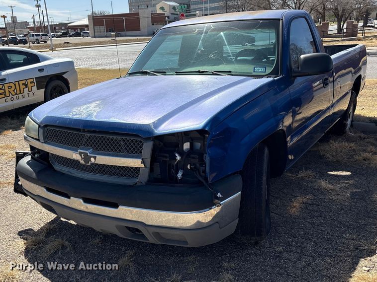 2003 Chevrolet Silverado 1500 pickup truck - FC2019