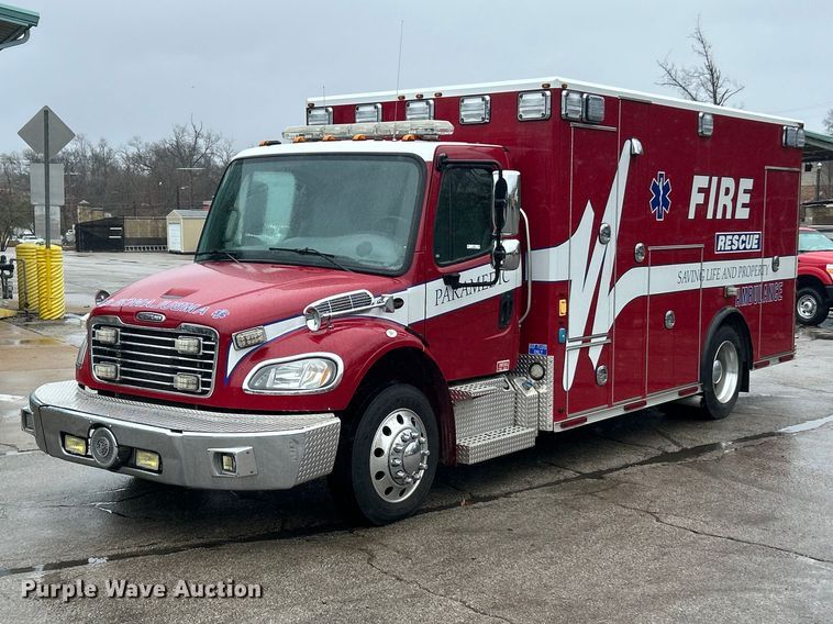 2015 Freightliner Business Class M2 ambulance - FC5180