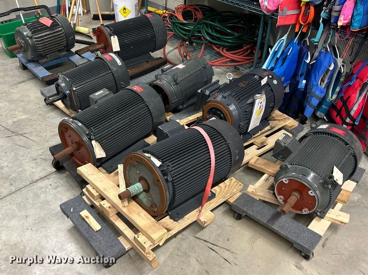 (8) pool pump motors - FC5189