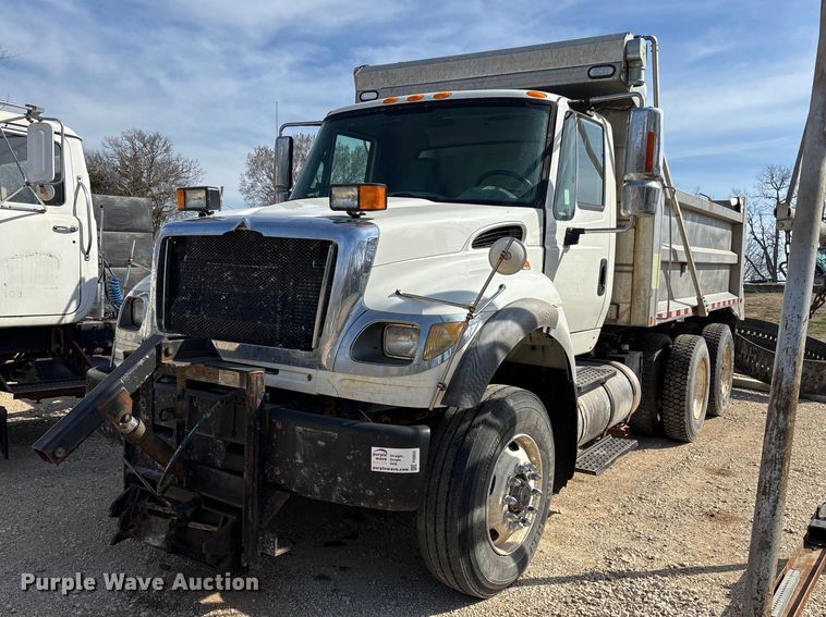 2006 International 7600 dump truck - FI0855