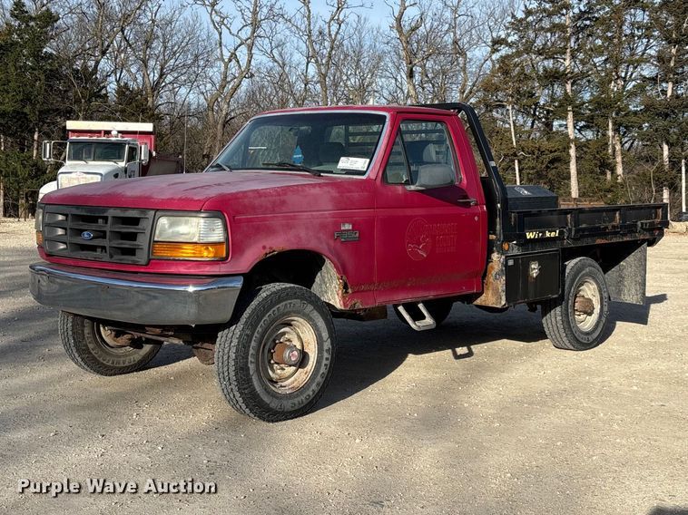 1994 Ford F350 XL flatbed pickup truck - FI0868