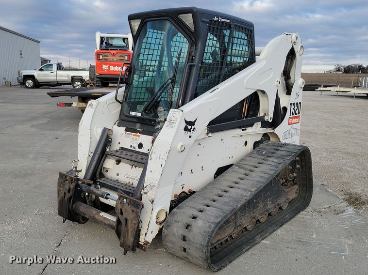 2008 Bobcat  T320 tracked skid steer loader - NK9894