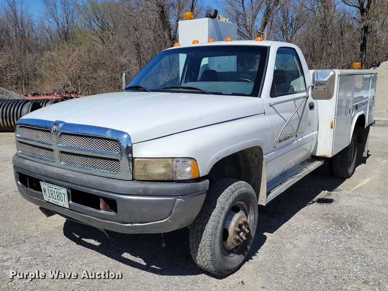 1997 Dodge RAM 3500 utility bed pickup truck - NK9905