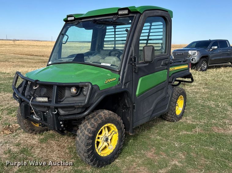 2019 John Deere XUV835R utility vehicle - DZ5195