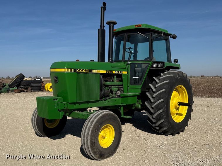 1980 John Deere 4440 tractor - DZ5323