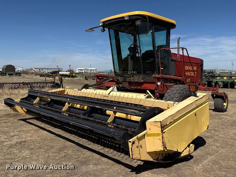 2000 New Holland HW320 swather / windrower - DZ5346