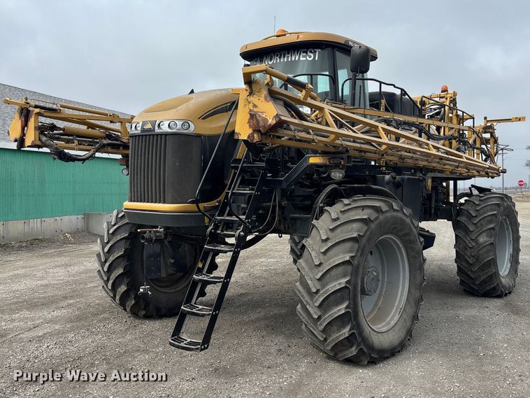 2013 AGCO RoGator 900 sprayer - EA4503