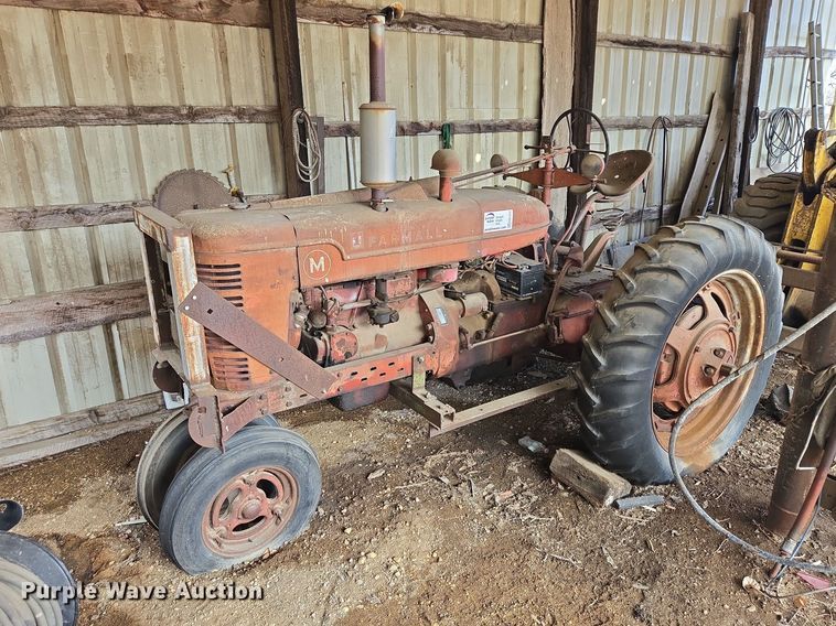 1951 International Harvester McCormick Farmall M tractor - EB1372