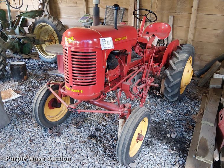 Massey Harris Pony Tractor tractor - EE7973