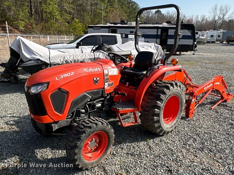 2022 Kubota L3902HST MFWD tractor - EF1016