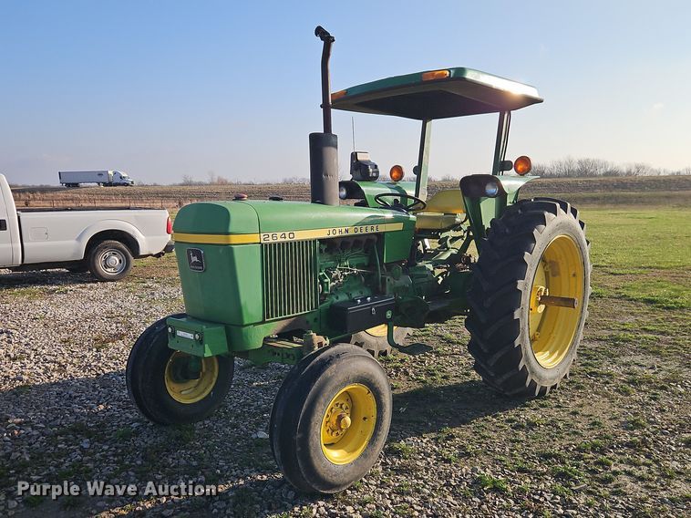1977 John Deere 2640B tractor - EO7074