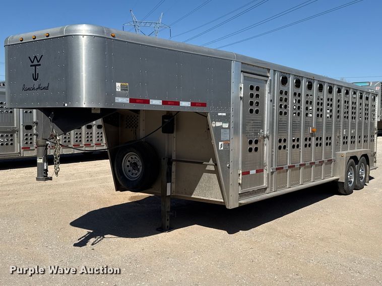 2017 Wilson PSGN-5724T livestock trailer - ES5987