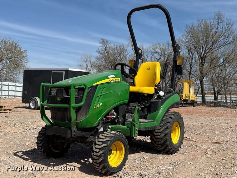 2024 John Deere 1025R MFWD tractor - YA2859