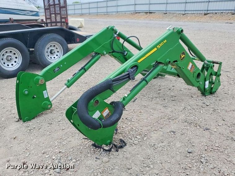 2023 John Deere 520M loader - YA3017