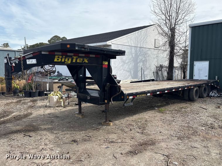 2018 Big Tex 22GN-25BK+5MR equipment trailer - DT2861