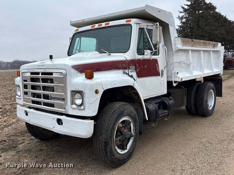 1986 International 1954 dump truck - EA4507