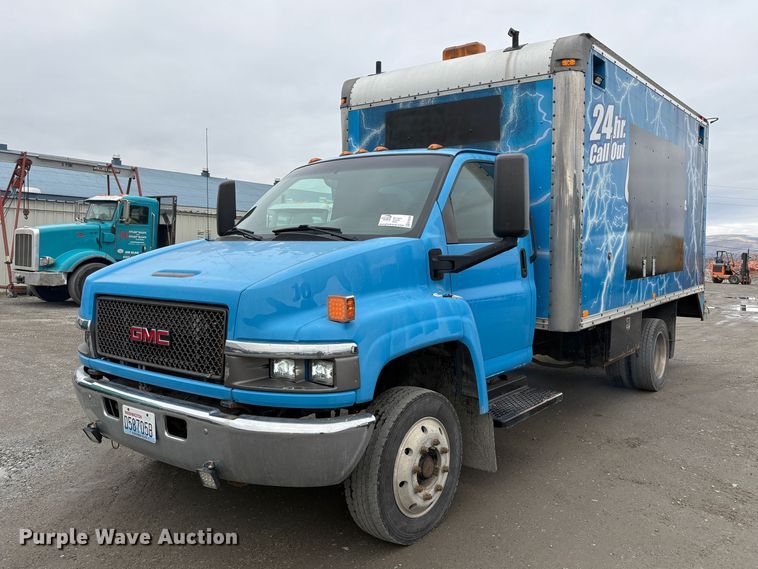 2008 GMC C4500 box truck - EC8238