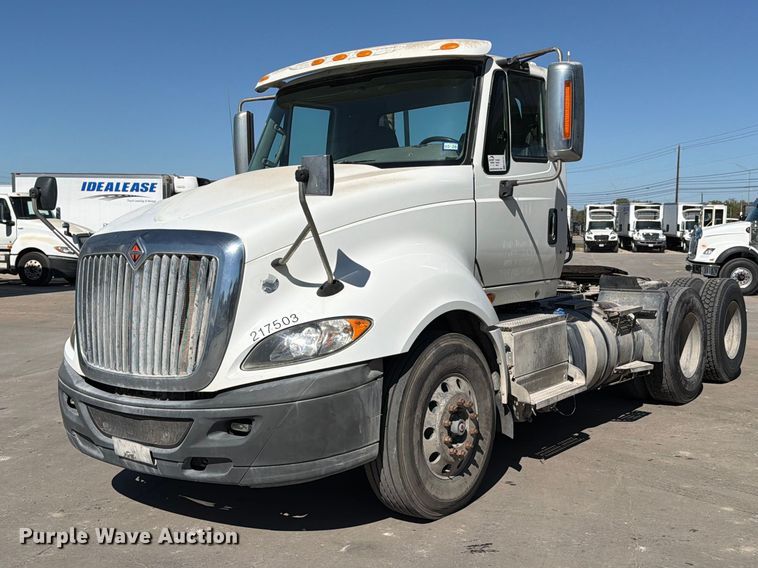 2017 International ProStar Plus semi truck - ED5151