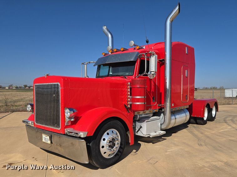 2005 Peterbilt 379 semi truck - ET1435
