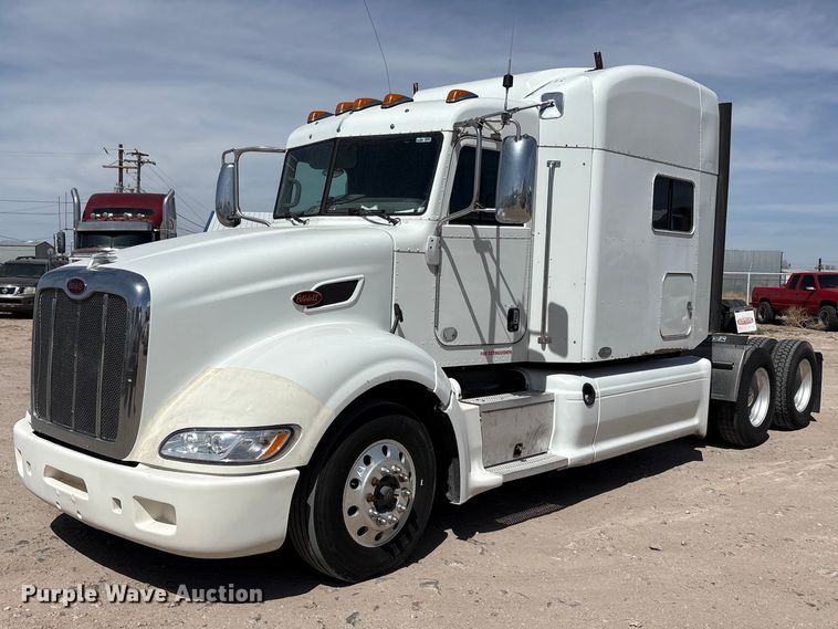 2013 Peterbilt 386 semi truck - FC2108