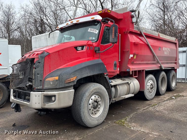 2016 Caterpillar CT660 dump truck - YA2582