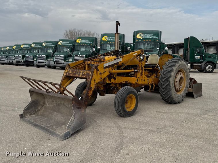 1963 John Deere 1010 tractor - EQ5002